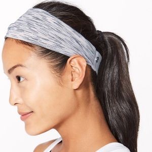 Lululemon fringe fighter headband